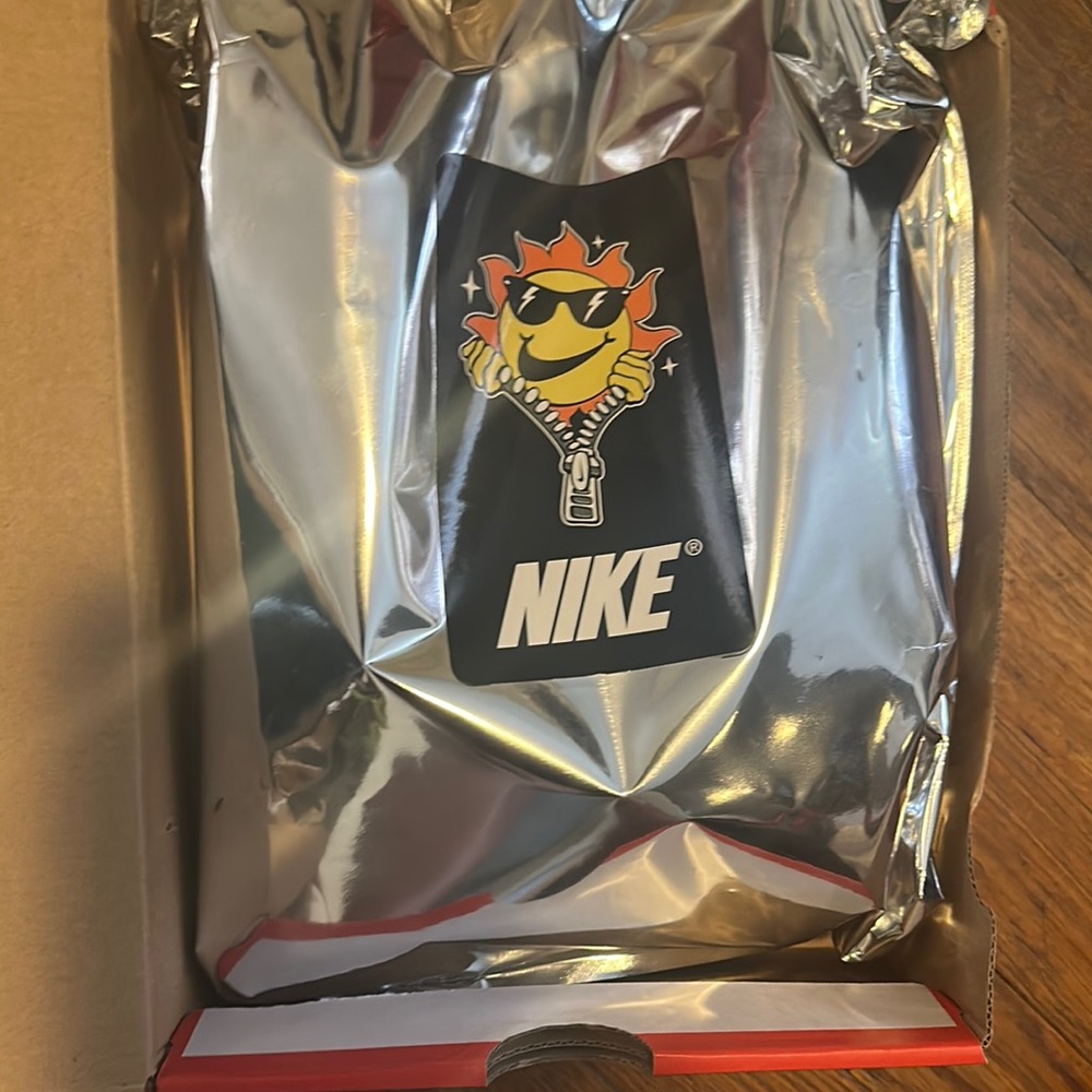 Nike Blazer New In Box with tags. UV reactive Swoosh, changes color.